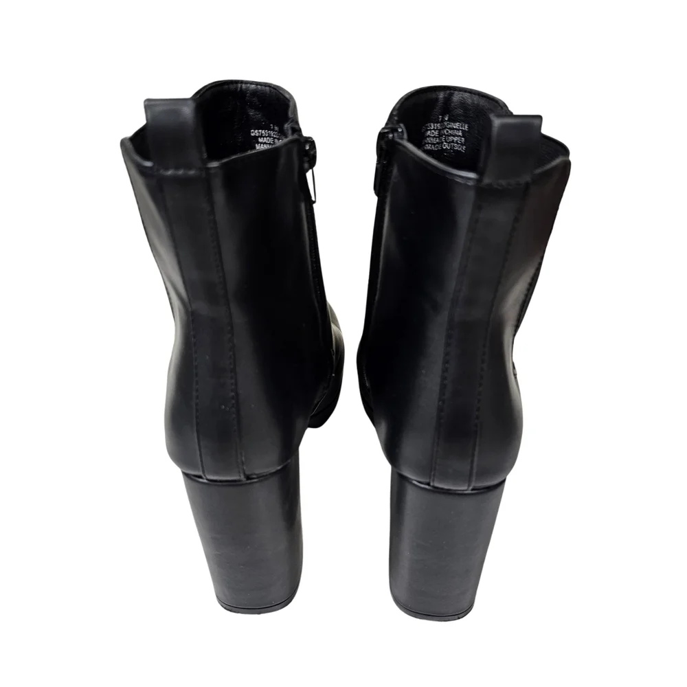 MIA Ginelle black faux leather platform boots. Like new w/box 7.5